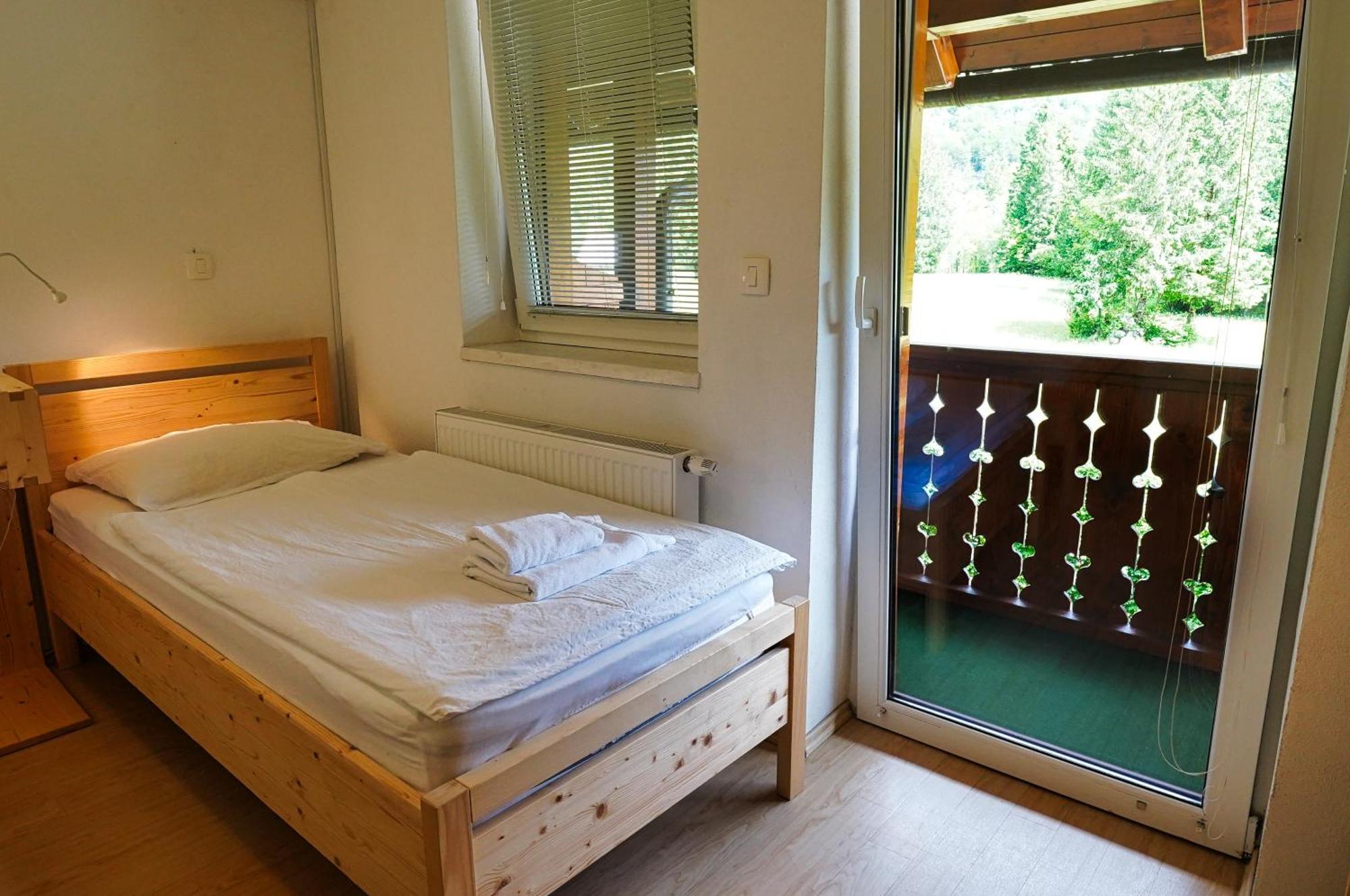 Apartments Lake Бохин Екстериор снимка